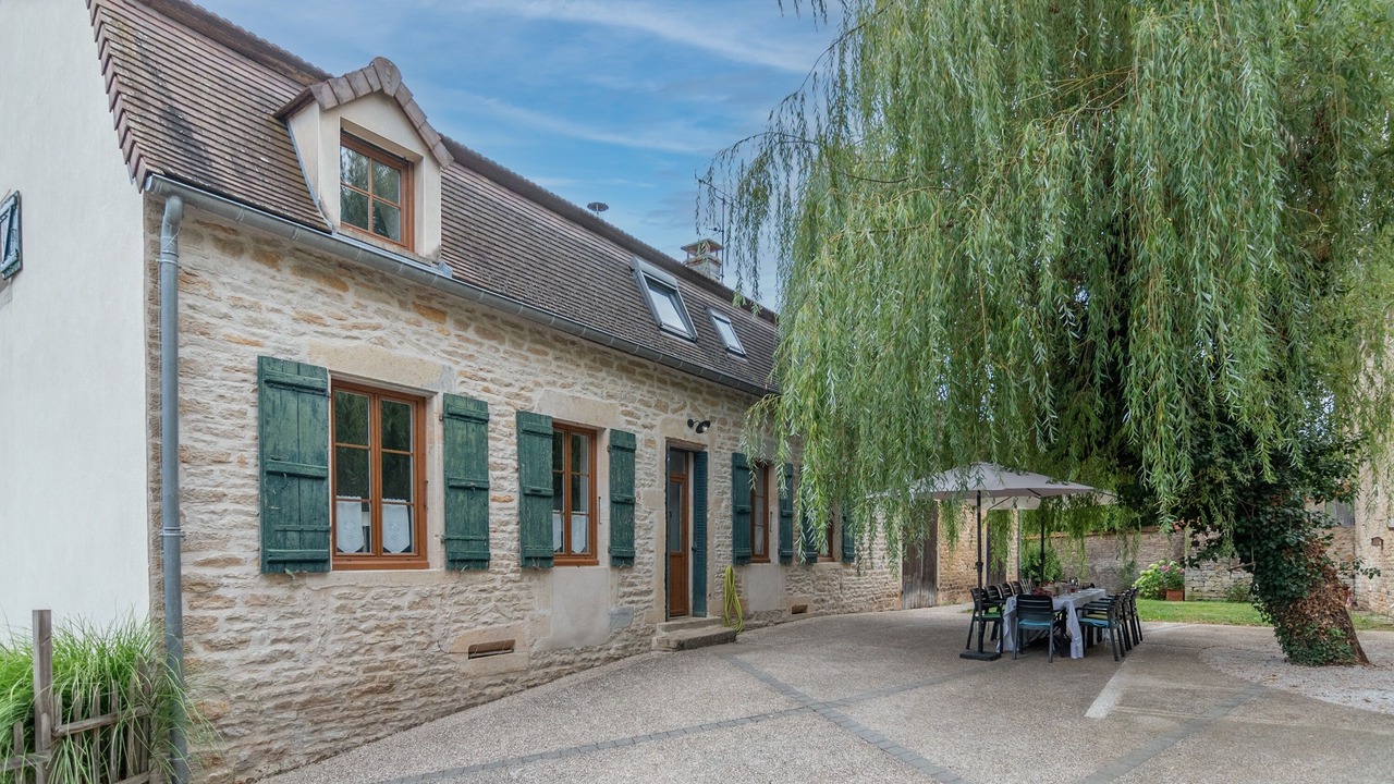 Photo of Outdoor in Jully-les-Buxy