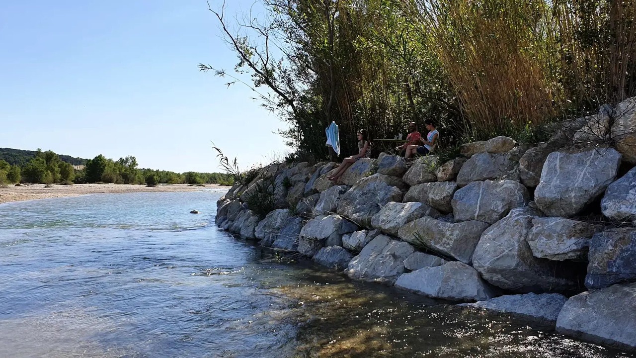 Photo of Others in Tulette