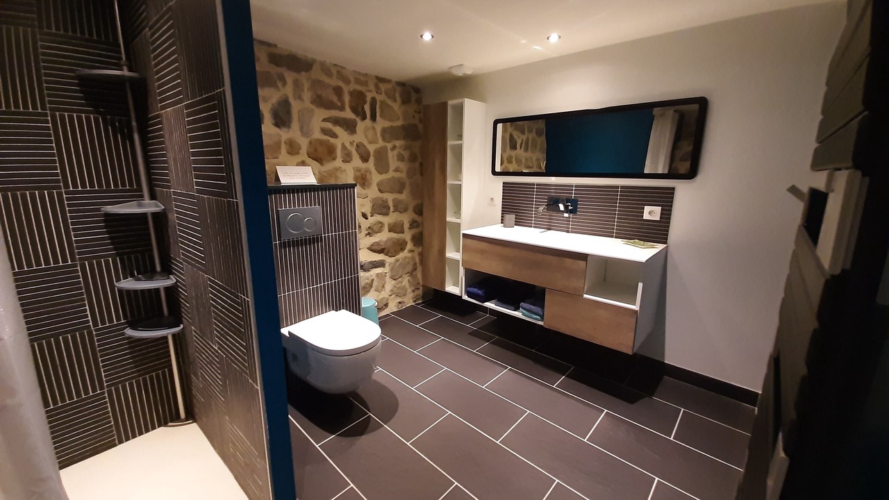 Photo of Bathroom in Roche