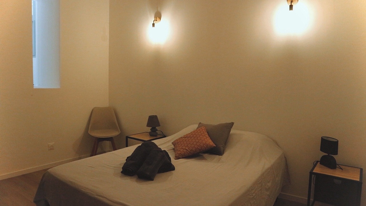 Photo of Bedroom in Suze-la-Rousse