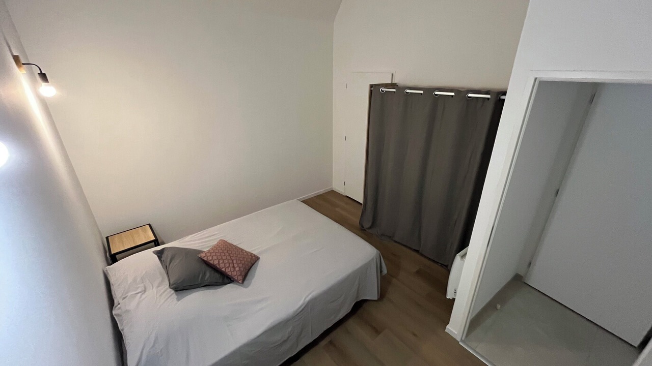 Photo of Bedroom in Suze-la-Rousse