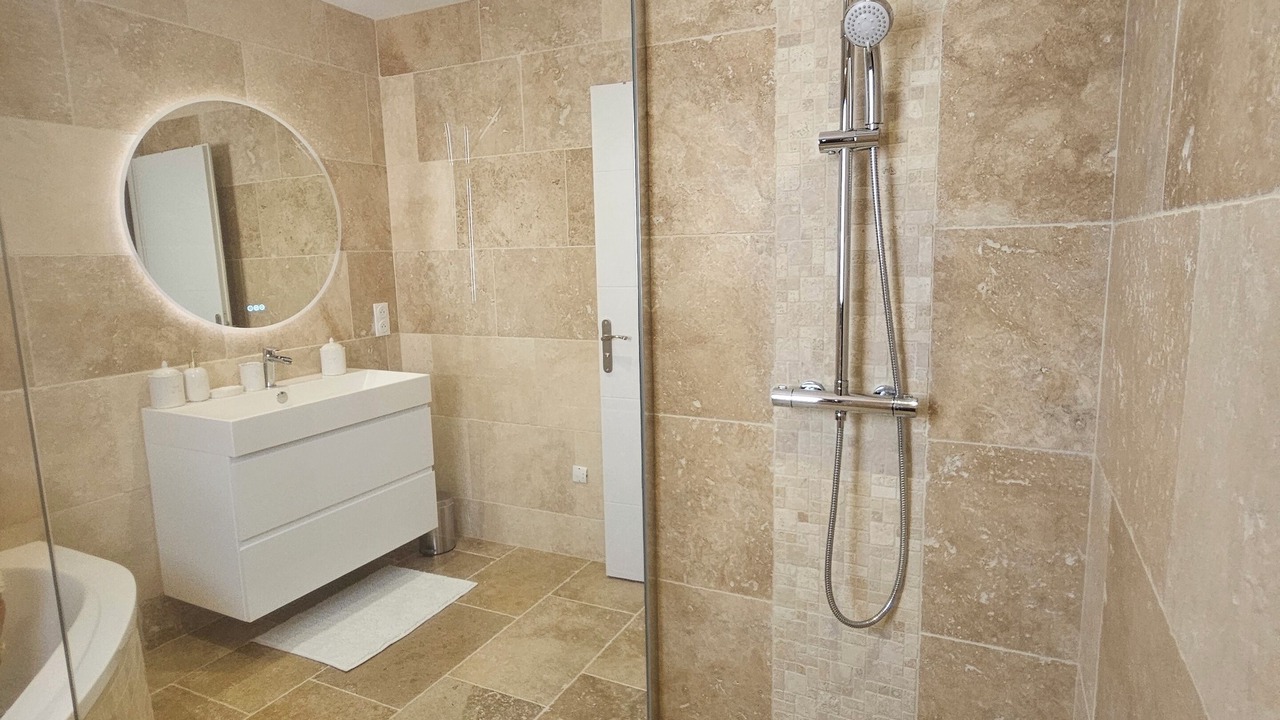 Photo of Bathroom in Aubignan