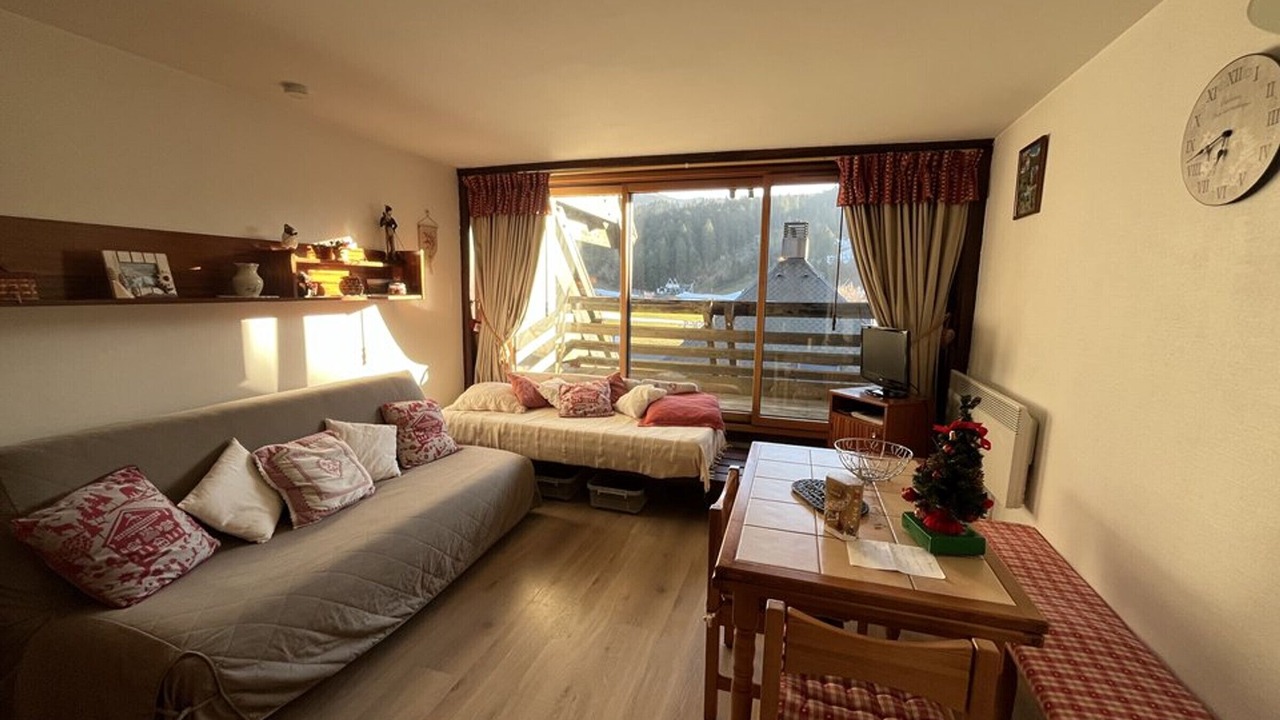 Photo of Livingroom in Laveissiere