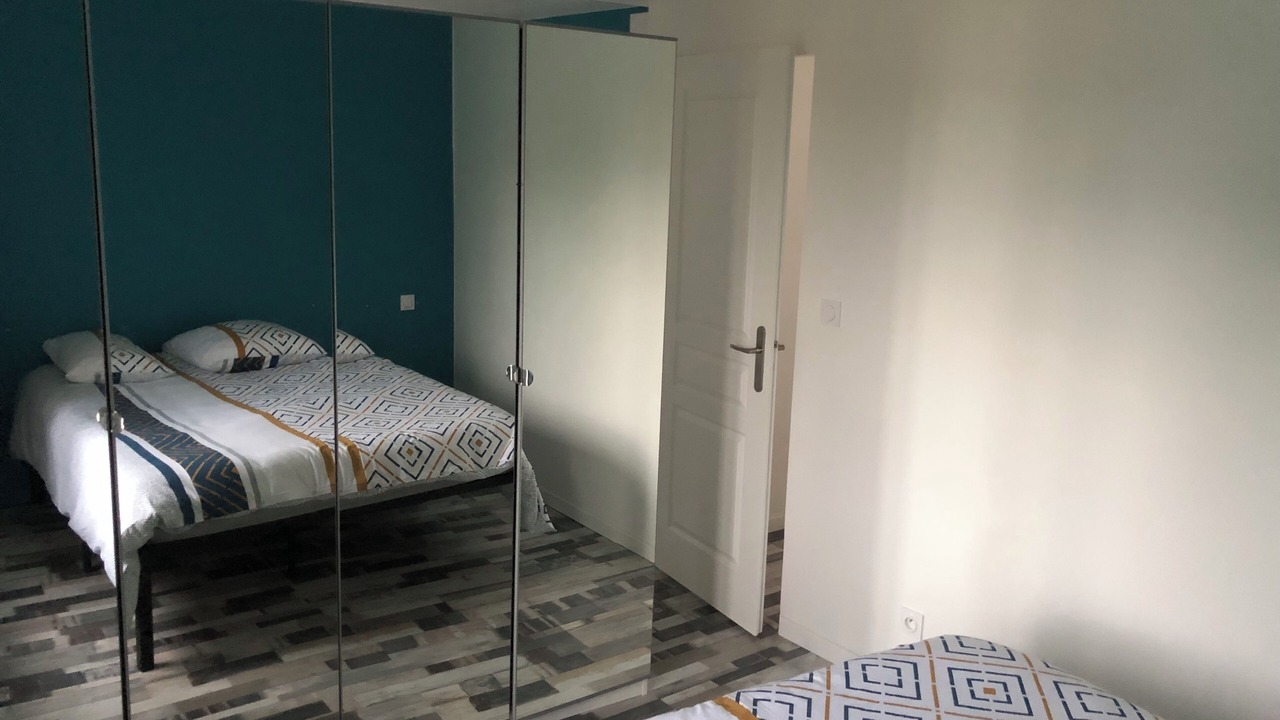 Photo of Bedroom in Albon