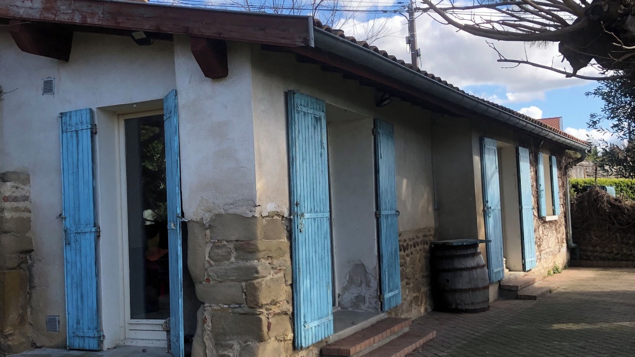 Photo of Outdoor in Albon