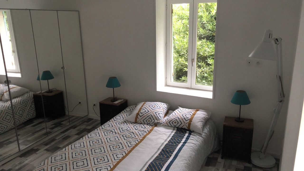 Photo of Bedroom in Albon