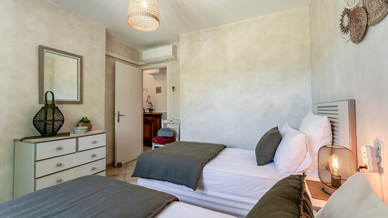 Photo of Bedroom in Crillon-le-Brave