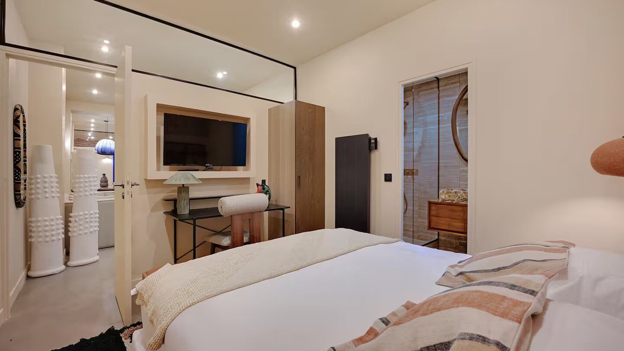 Photo of Bedroom in Marais