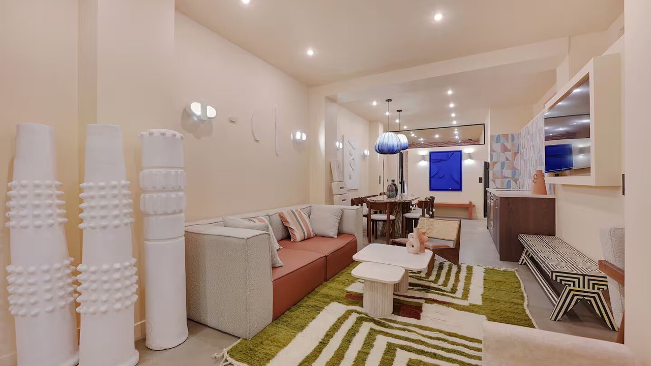Photo of Livingroom in Archives