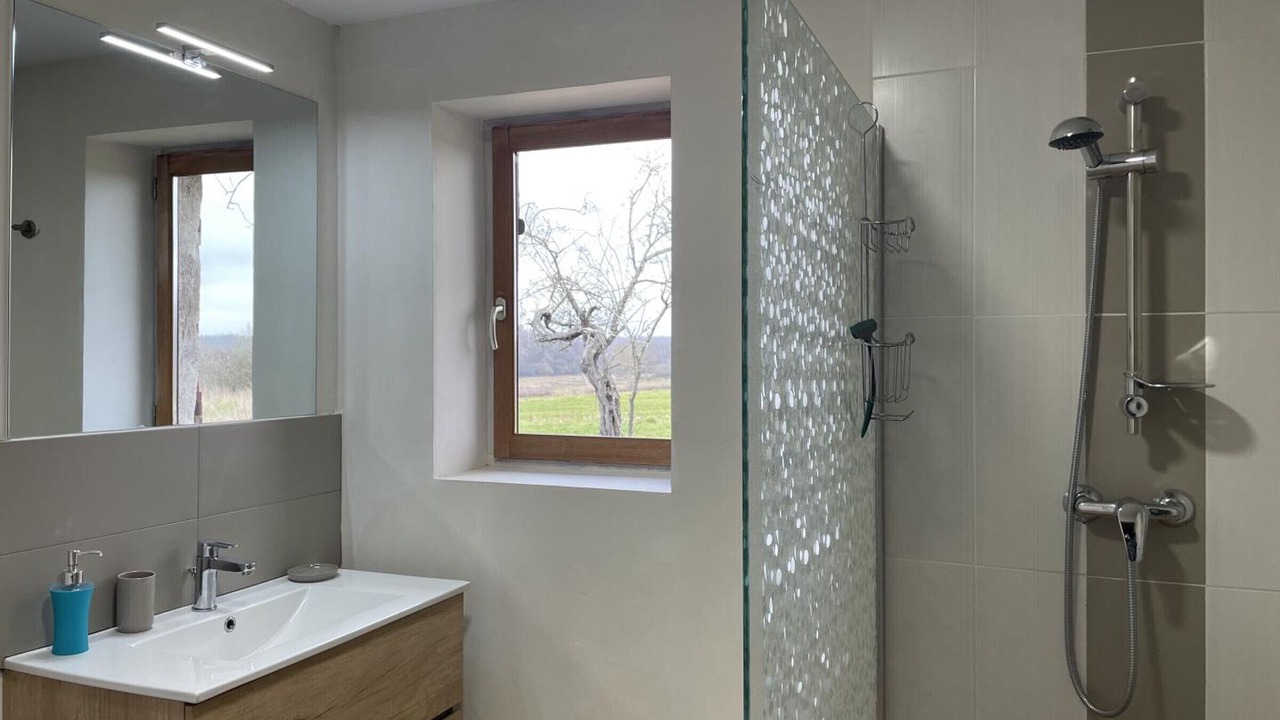 Photo of Bathroom in Chapeau