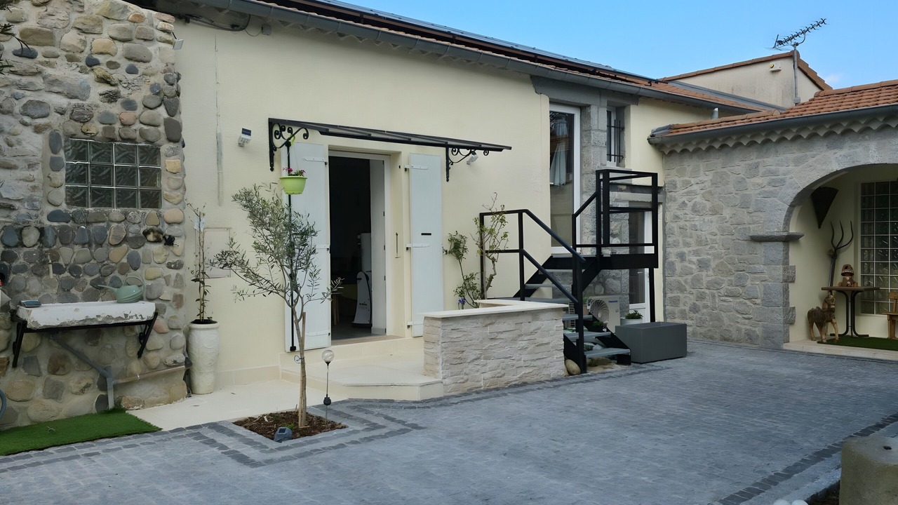 Photo of Outdoor in Sampzon