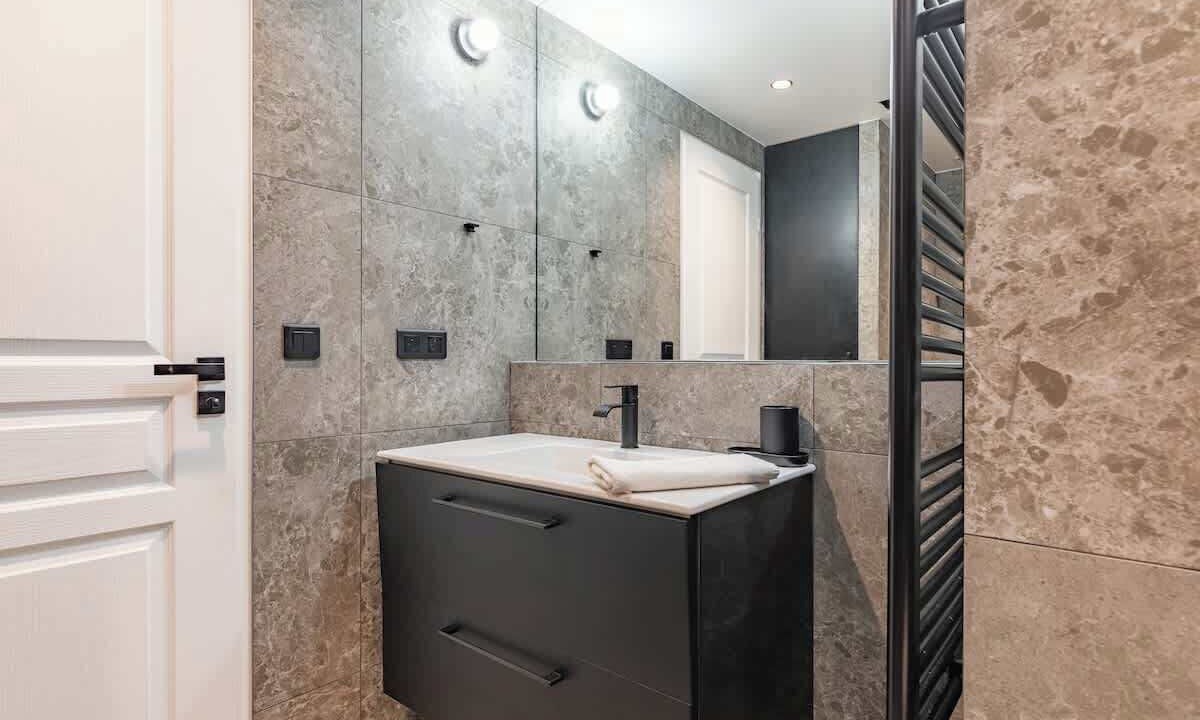 Photo of Bathroom in Arsenal