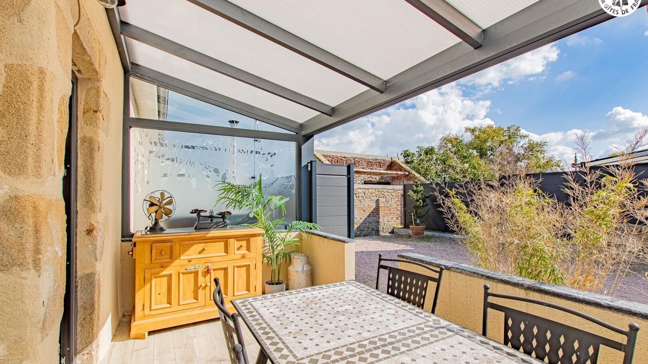 Photo of Outdoor in Saint-Laurent-dAndenay