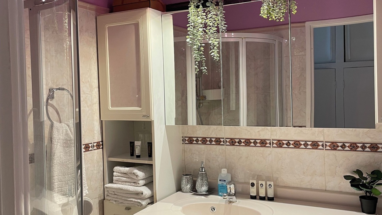 Photo of Bathroom in Cachan