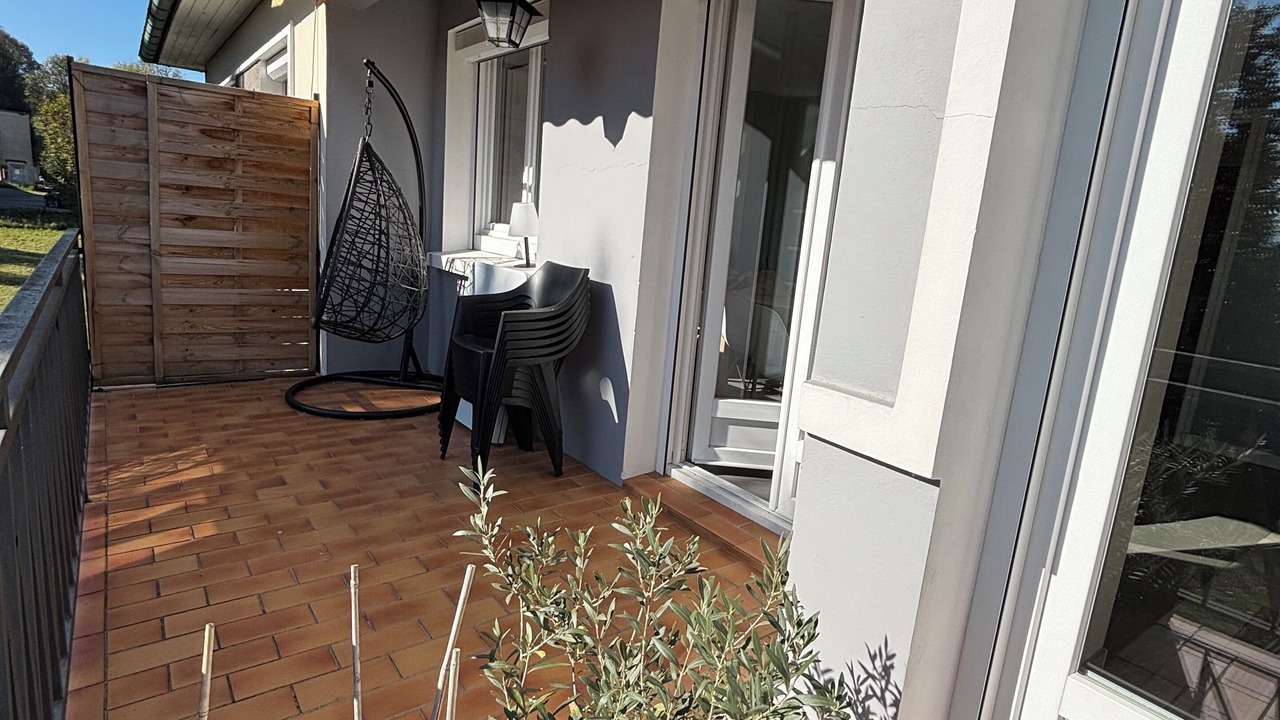 Photo of Patio Balcony in Clairvaux-les-Lacs