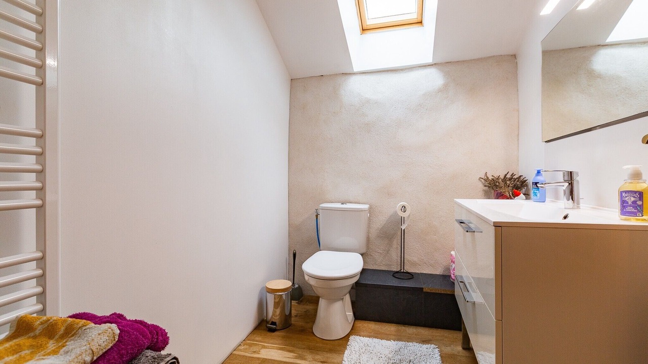Photo of Bathroom in Presles