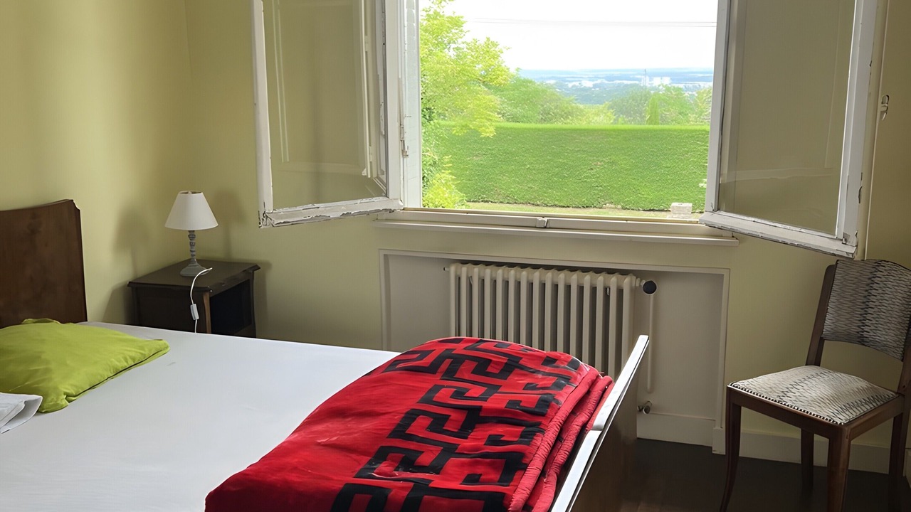 Photo of Bedroom in Charnay-les-Macon
