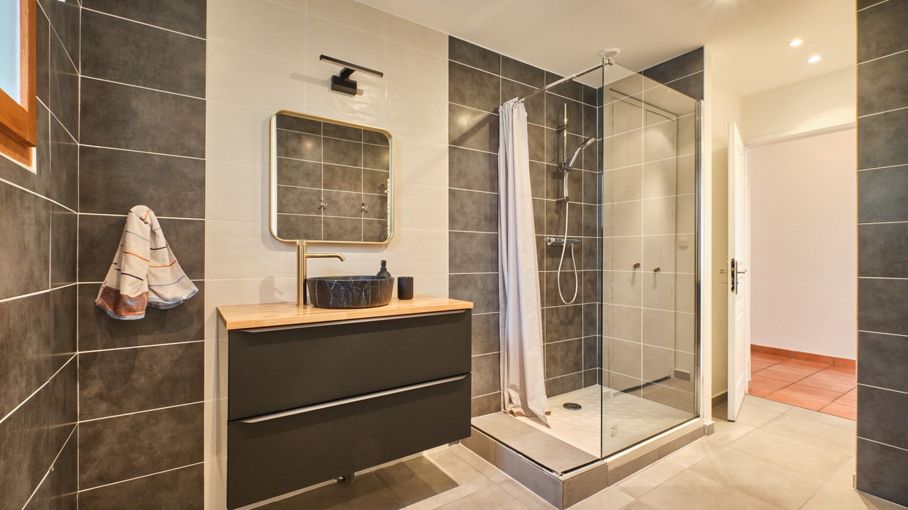 Photo of Bathroom in Eybens
