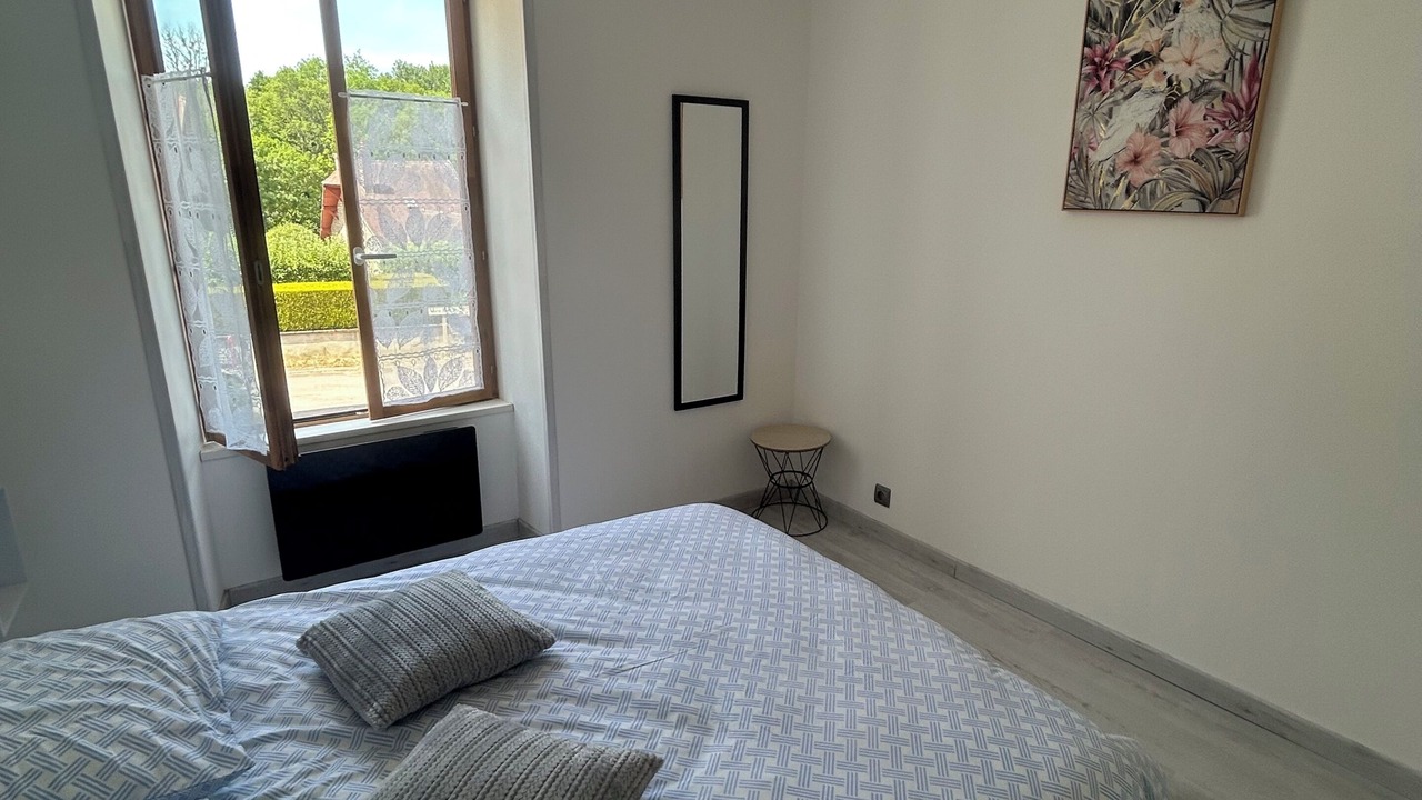 Photo of Bedroom in Saint-More