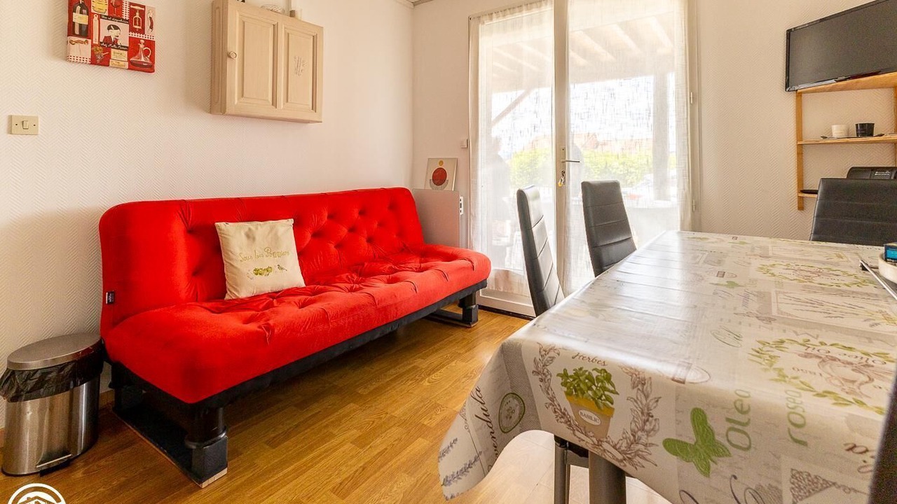 Photo of Livingroom in Parent