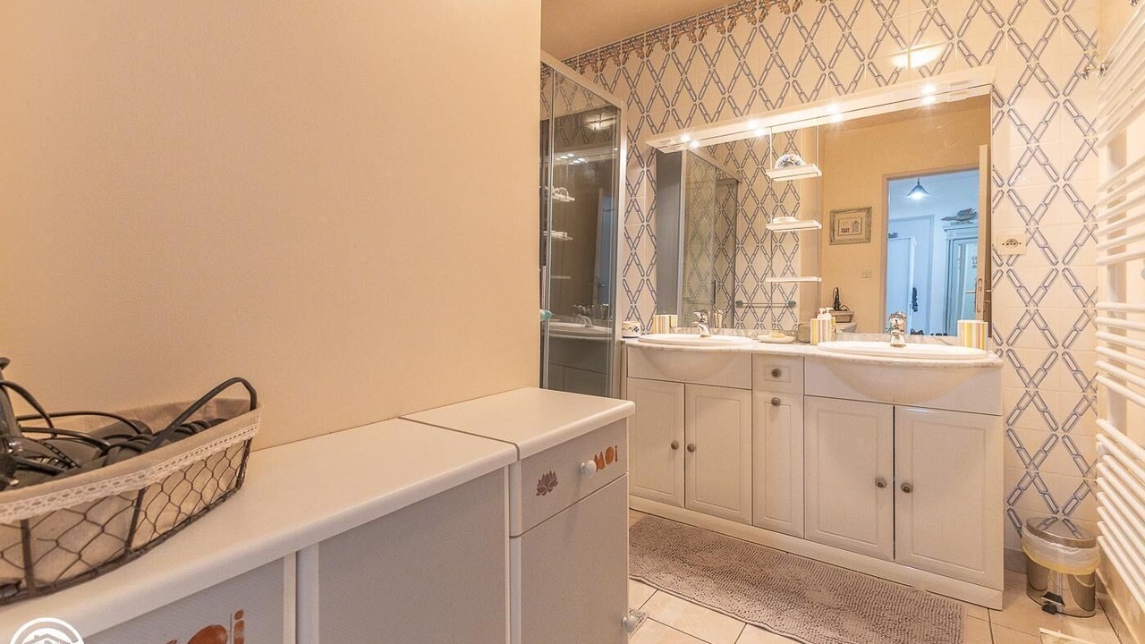 Photo of Bathroom in Parent
