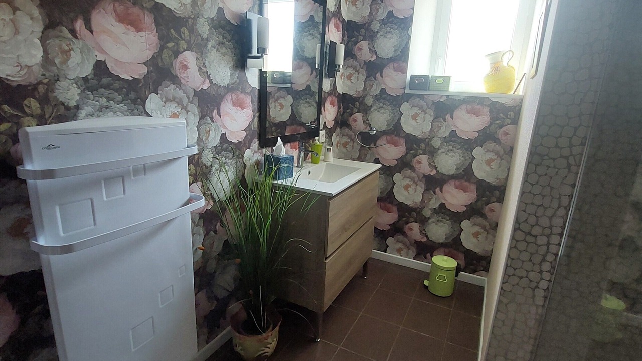 Photo of Bathroom in Ougney