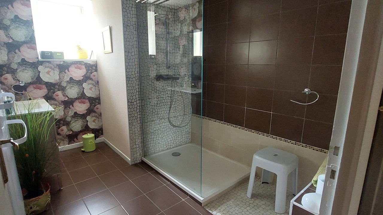 Photo of Bathroom in Ougney