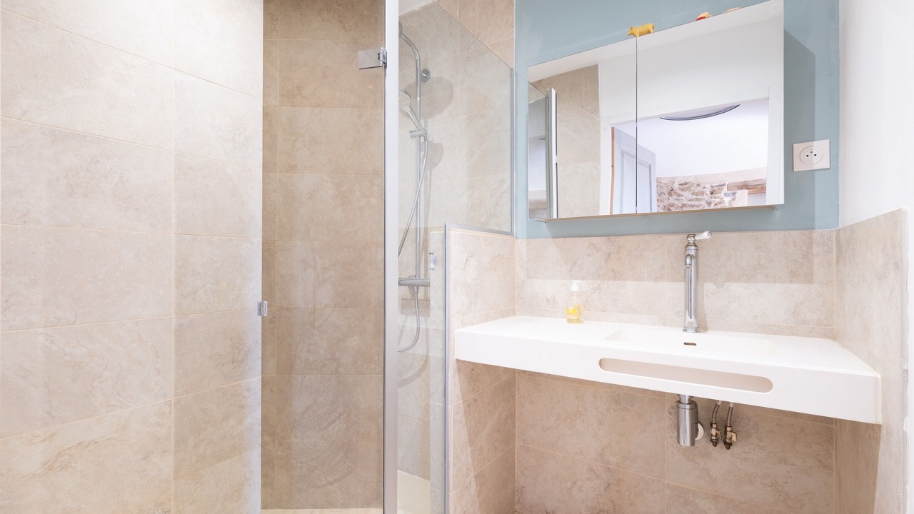Photo of Bathroom in Saint-Paul