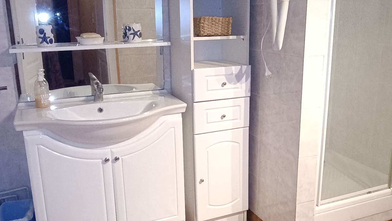 Photo of Bathroom in Dampierre-sur-Linotte