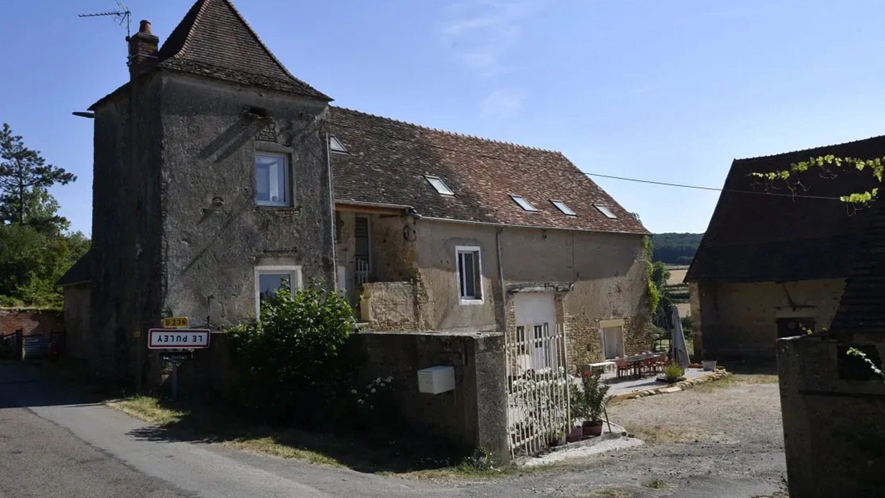 Photo of Others in Le Puley