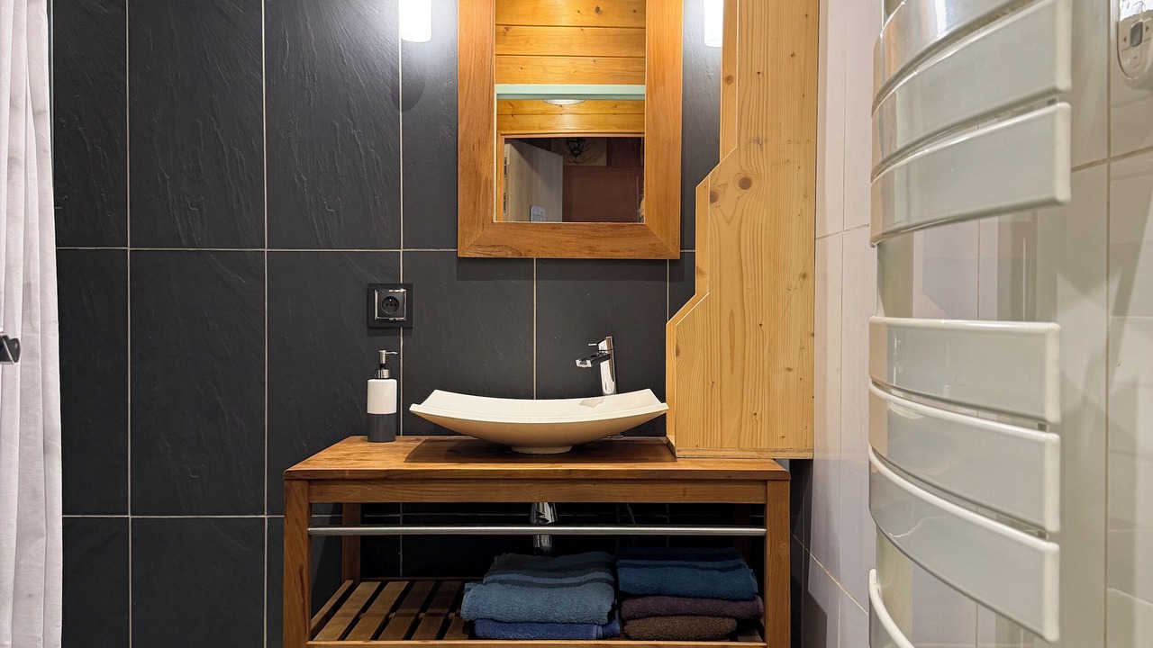 Photo of Bathroom in Pavezin