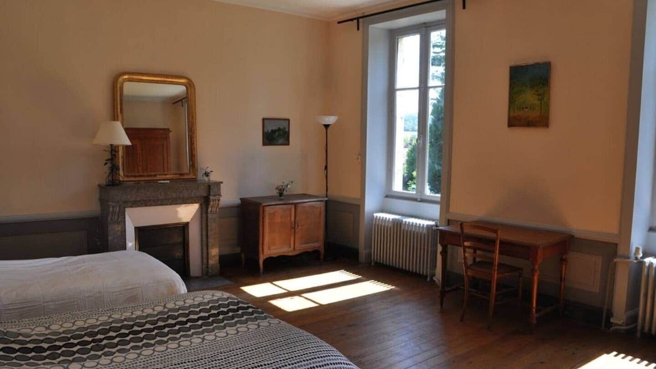 Photo of Bedroom in Vitreux