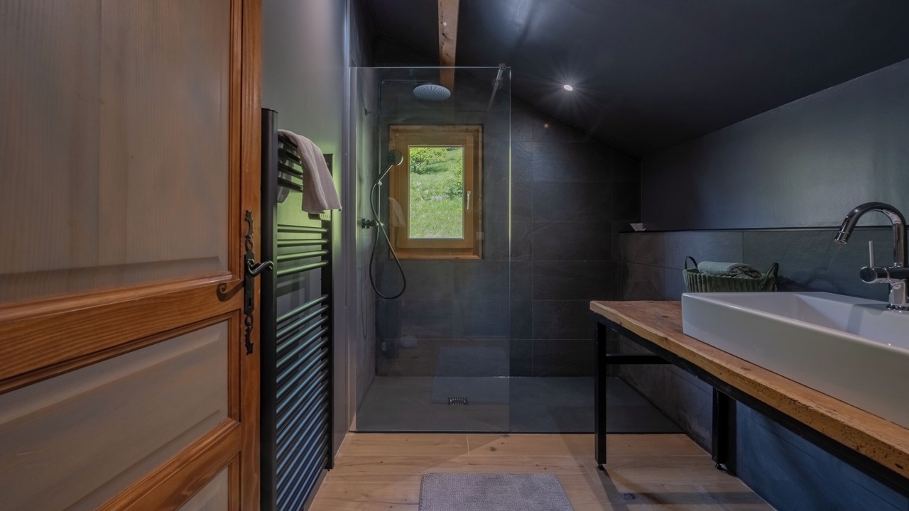 Photo of Bathroom in Servoz