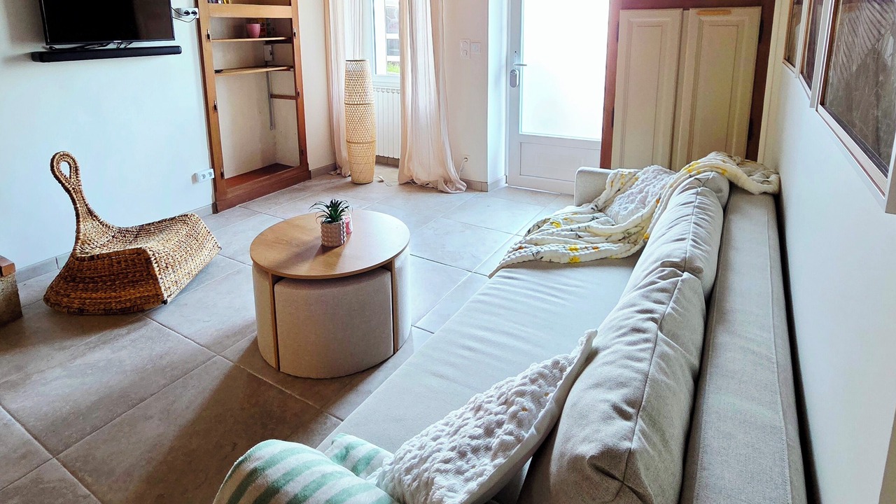 Photo of Livingroom in Lormes