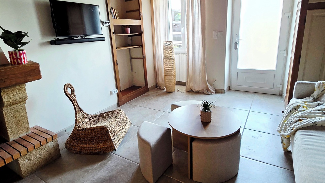 Photo of Livingroom in Lormes