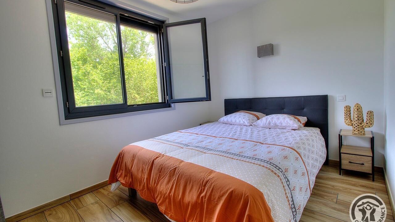Photo of Bedroom in Bourg-de-Thizy