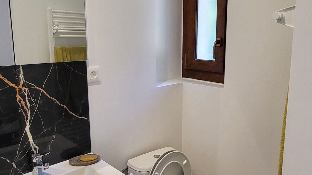Photo of Bathroom in Saint-Jean-le-Vieux