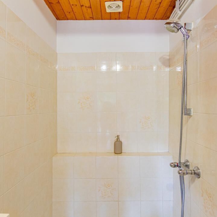 Photo of Bathroom in Prisse