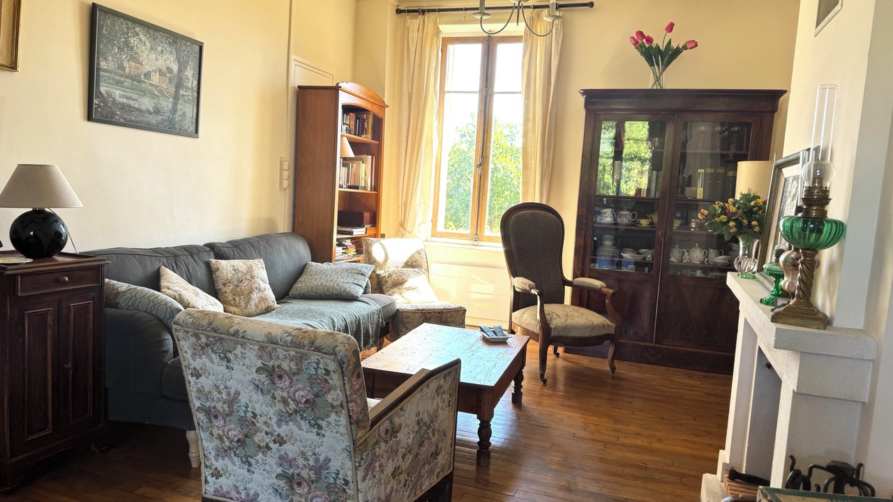 Photo of Livingroom in Ecuisses