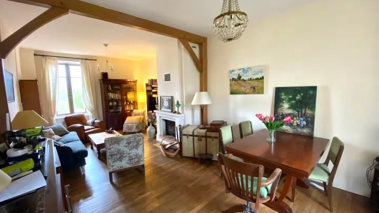 Photo of Livingroom in Ecuisses