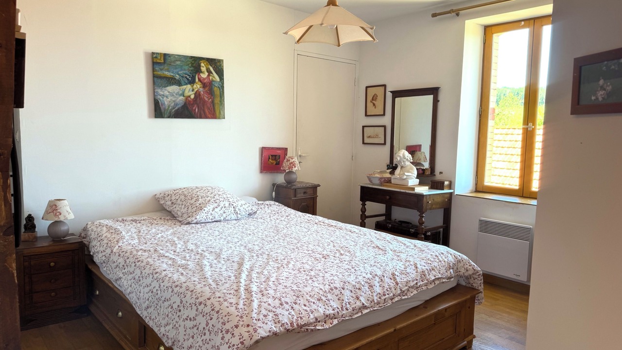 Photo of Bedroom in Ecuisses