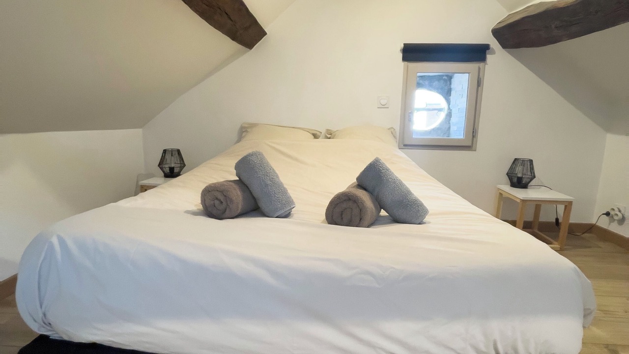 Photo of Bedroom in Morey-Saint-Denis