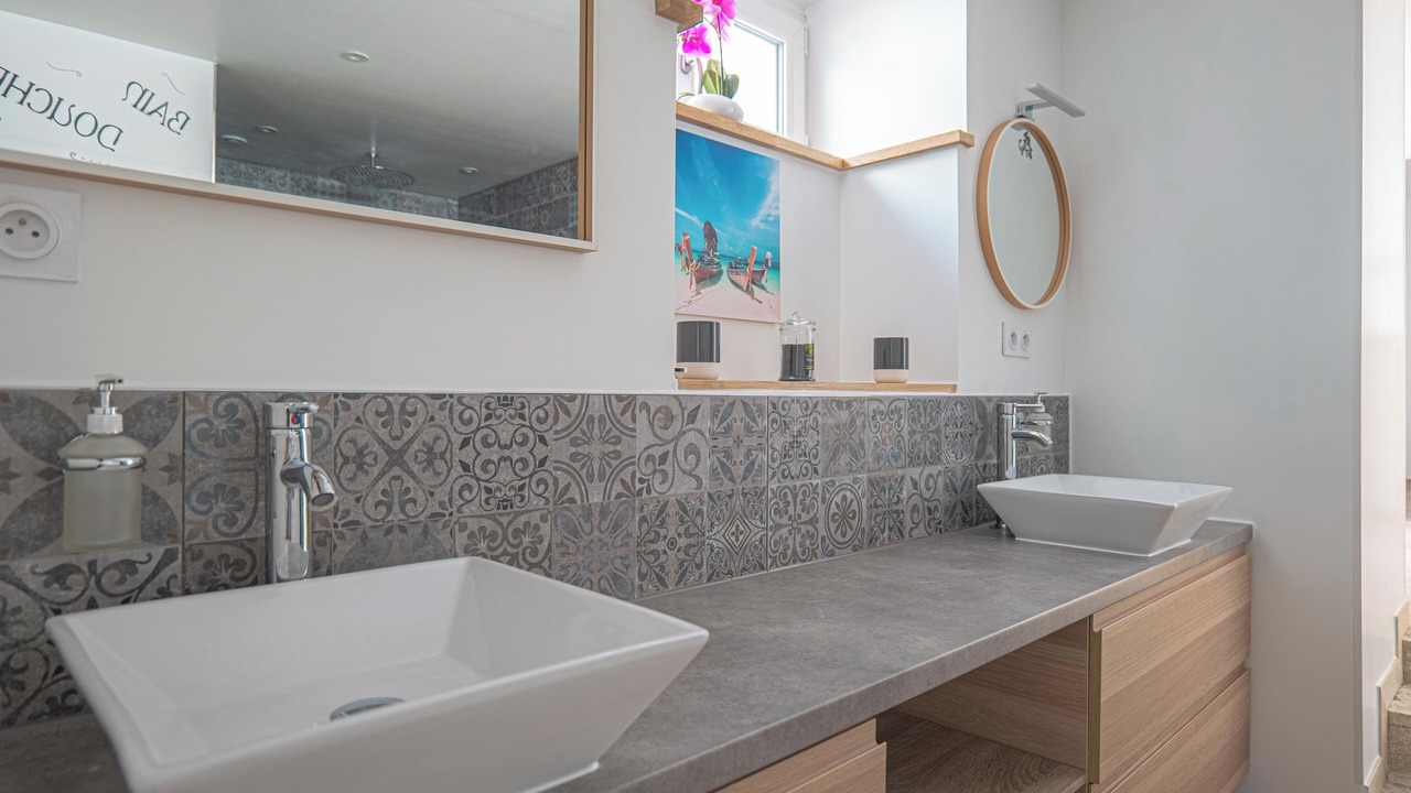 Photo of Bathroom in Morey-Saint-Denis