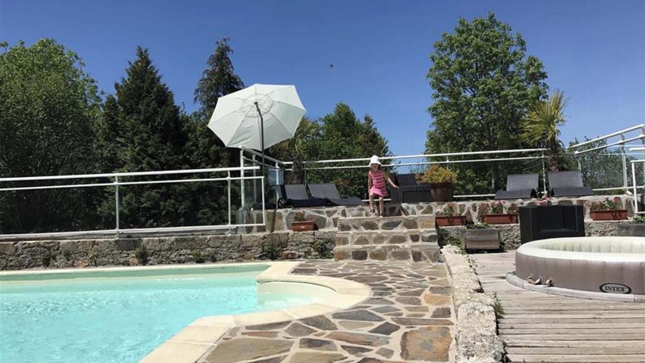 Photo of Outdoor in Banes