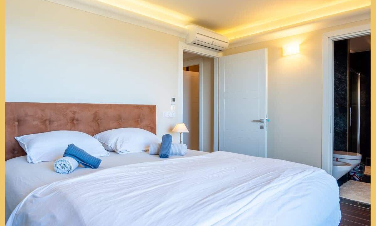 Photo of Bedroom in Etrembieres