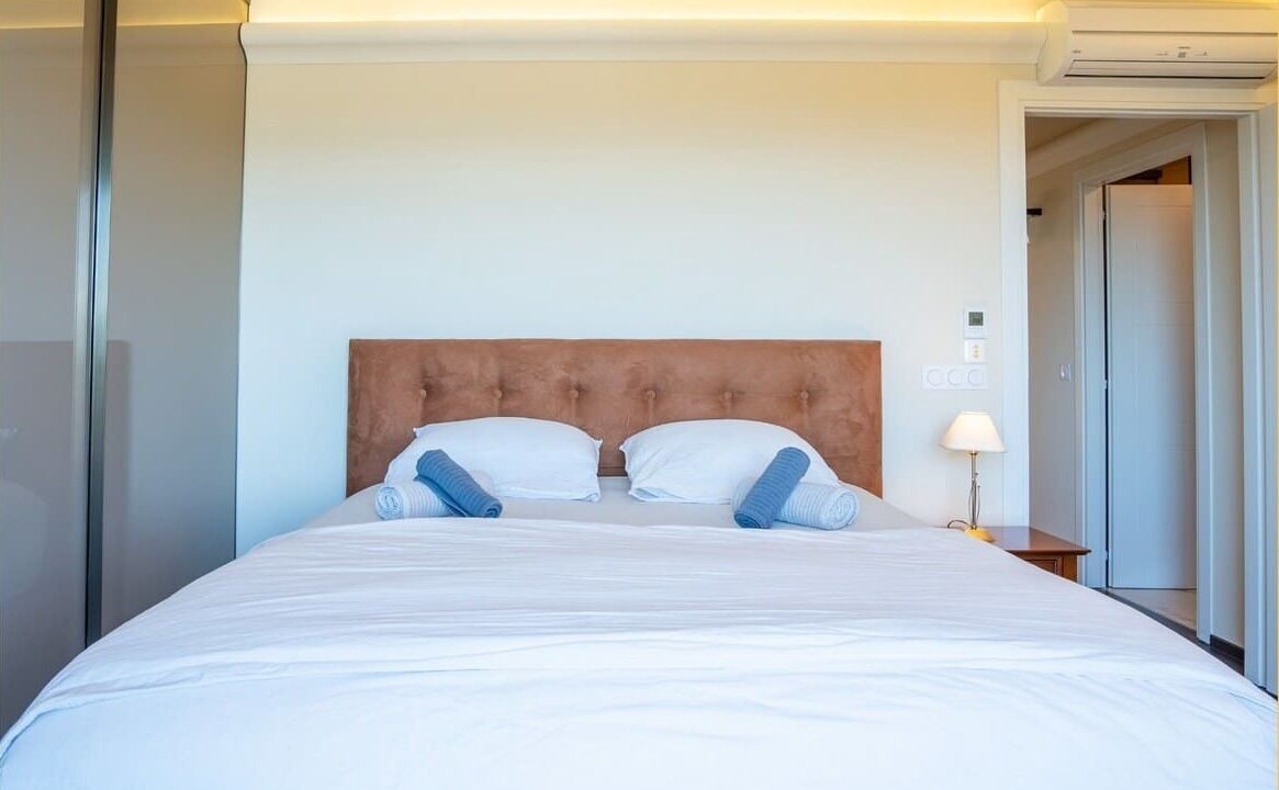 Photo of Bedroom in Etrembieres