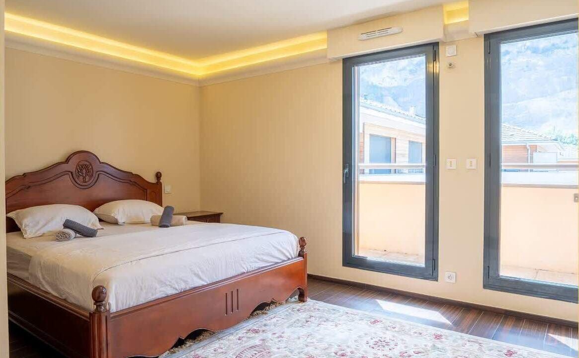 Photo of Bedroom in Etrembieres