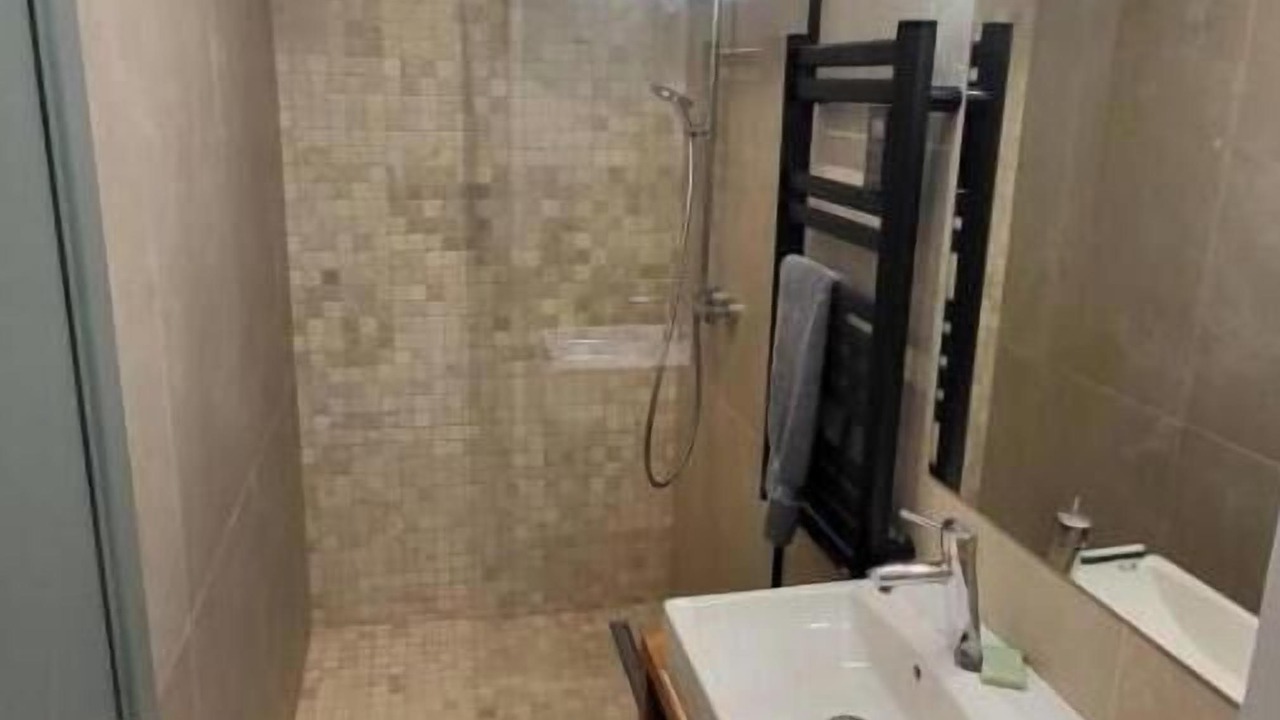 Photo of Bathroom in Escolives-Sainte-Camille