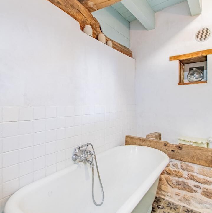Photo of Bathroom in Mary