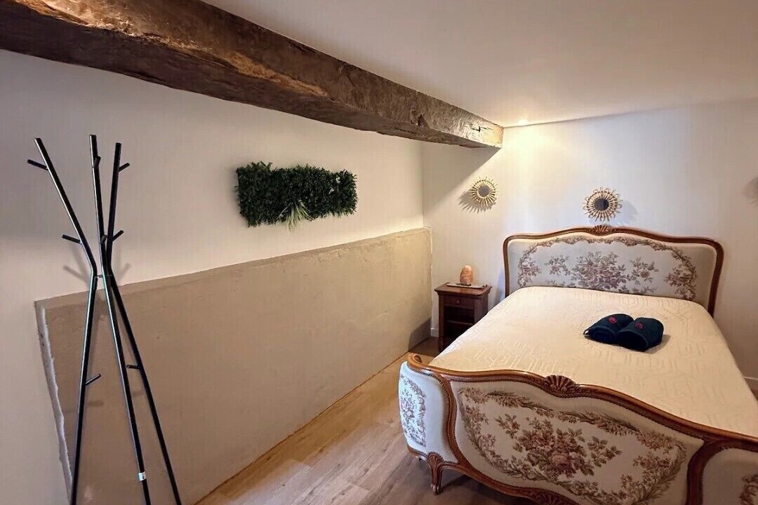 Photo of Bedroom in Bouce